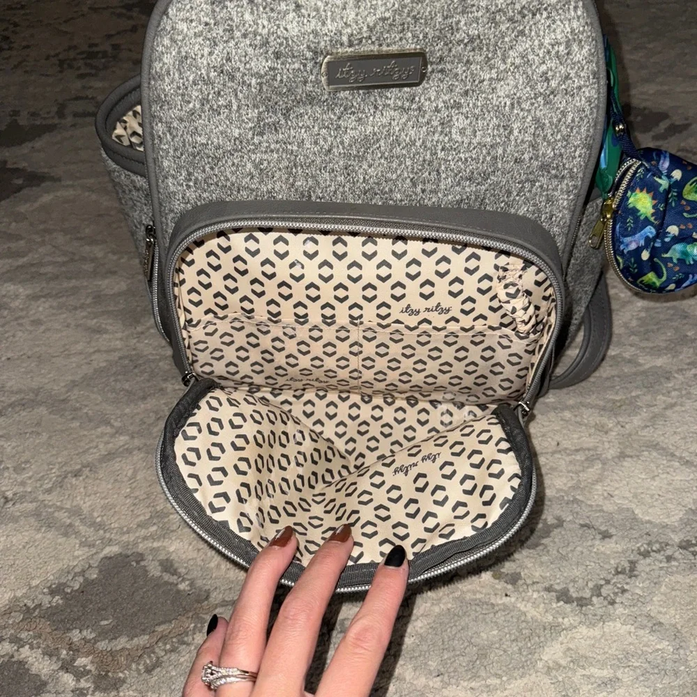 Gray Itzy Ritzy mini diaper bag - Picture 2 of 7